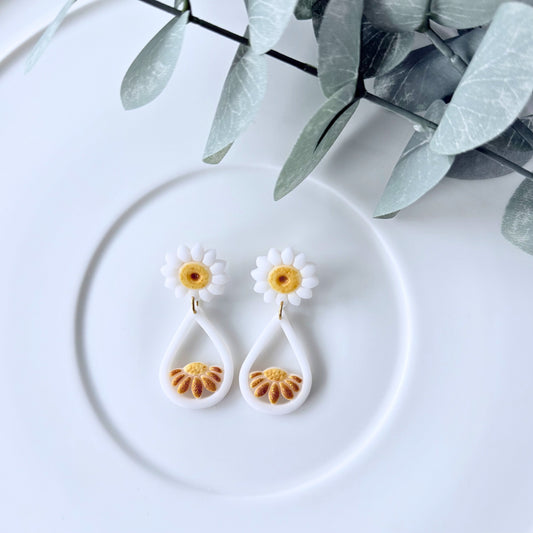 Daisy Earrings — Teardrop